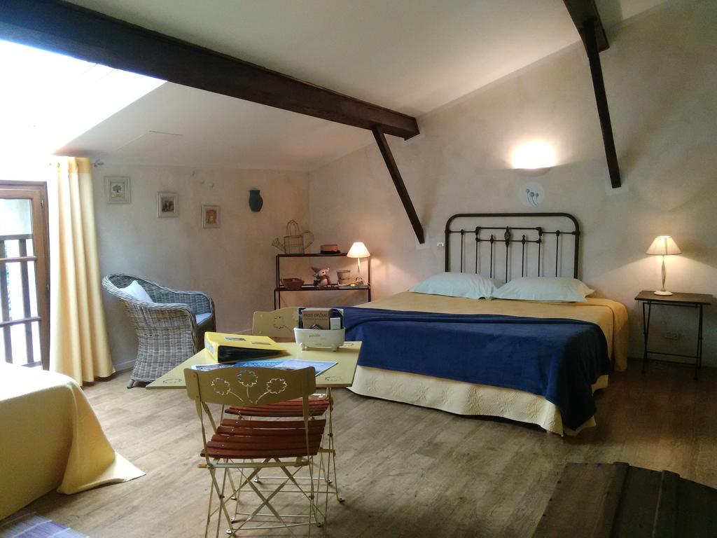 L'Estapade Des Tourelons Bed & Breakfast Saint-Jean-en-Royans Exterior foto