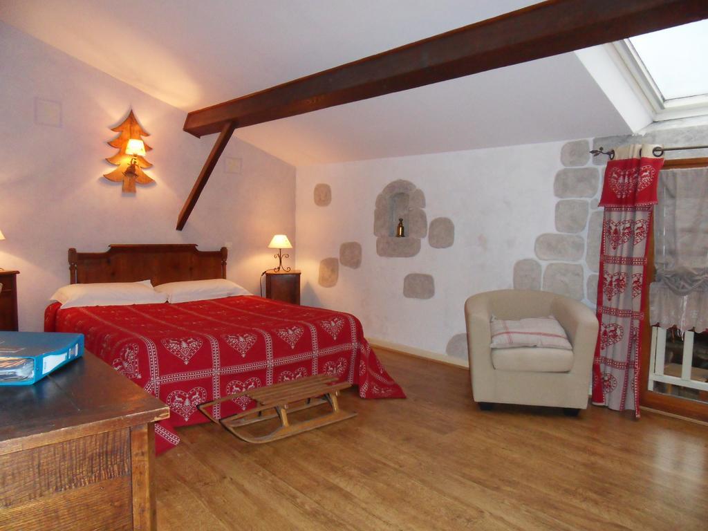 L'Estapade Des Tourelons Bed & Breakfast Saint-Jean-en-Royans Cameră foto