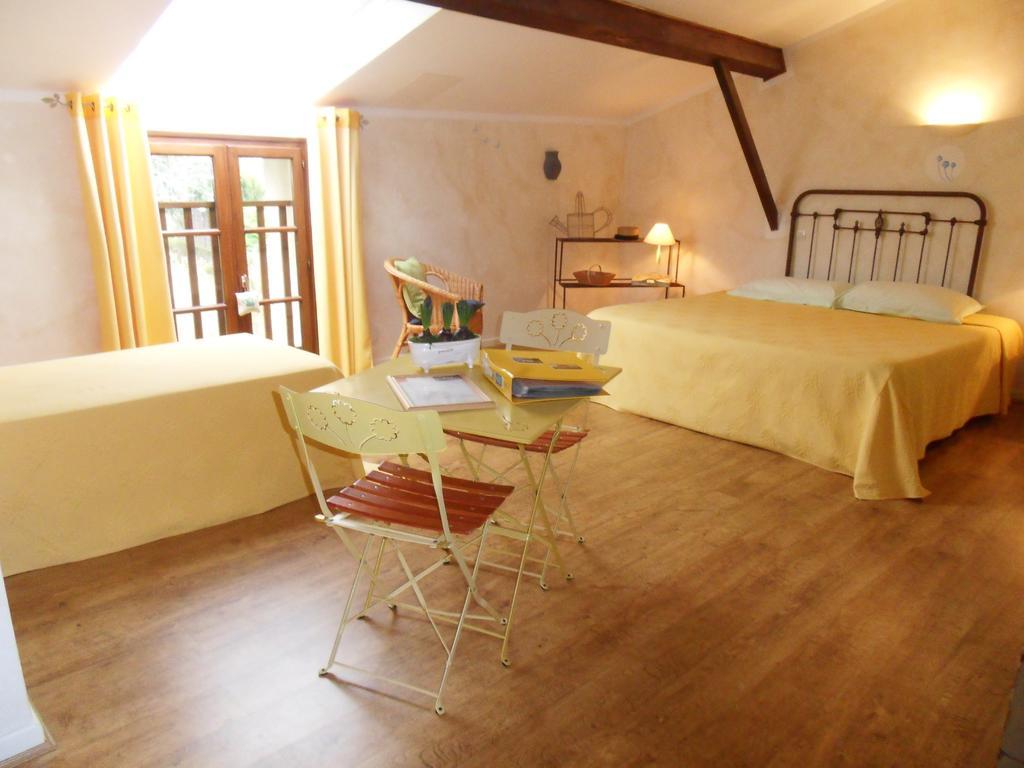 L'Estapade Des Tourelons Bed & Breakfast Saint-Jean-en-Royans Cameră foto