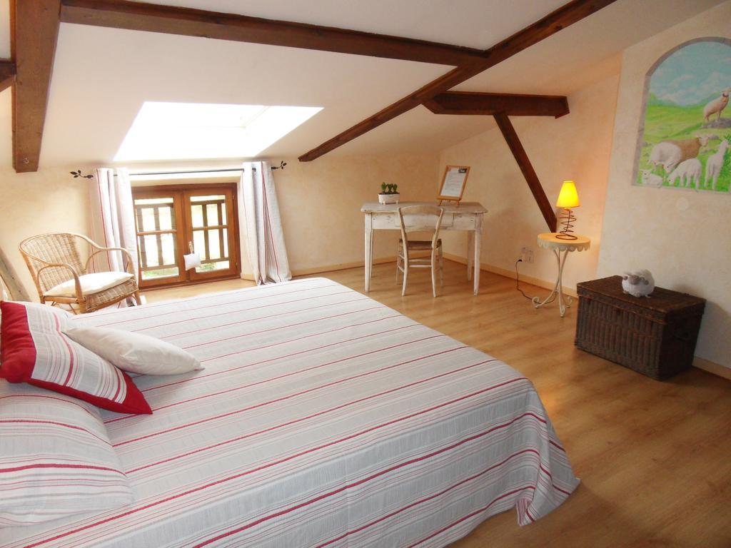 L'Estapade Des Tourelons Bed & Breakfast Saint-Jean-en-Royans Cameră foto