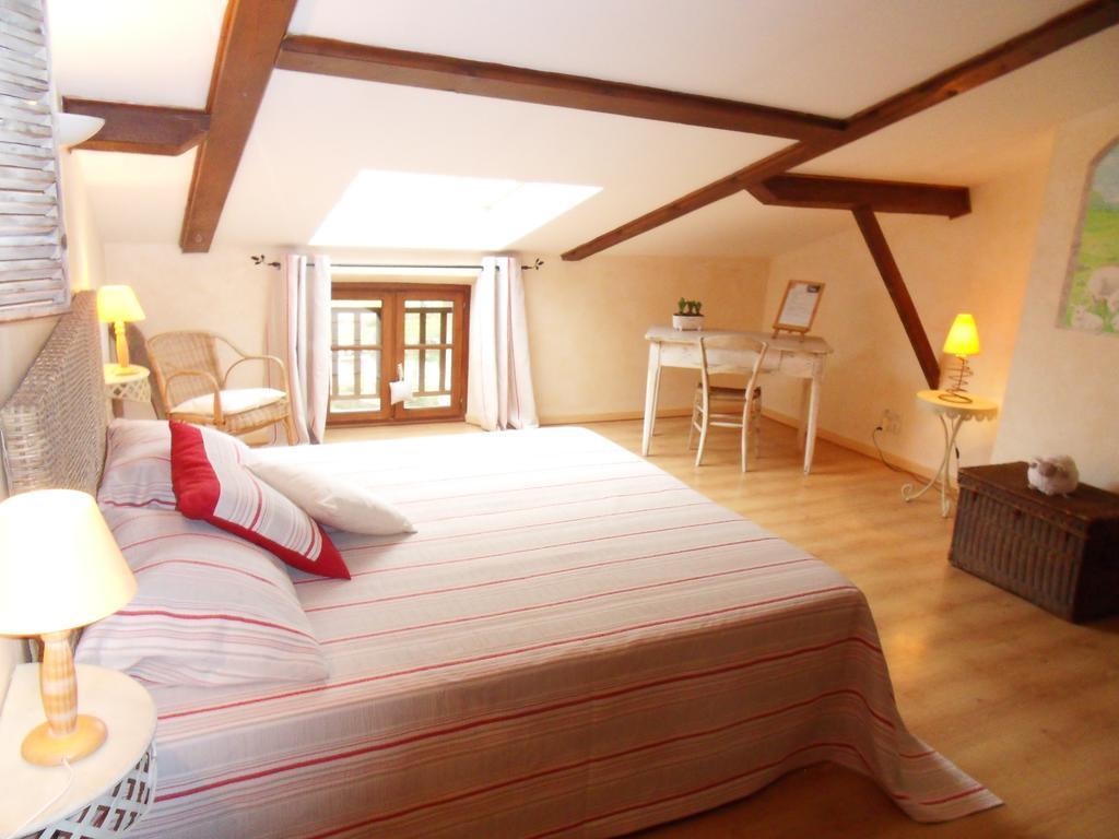 L'Estapade Des Tourelons Bed & Breakfast Saint-Jean-en-Royans Cameră foto